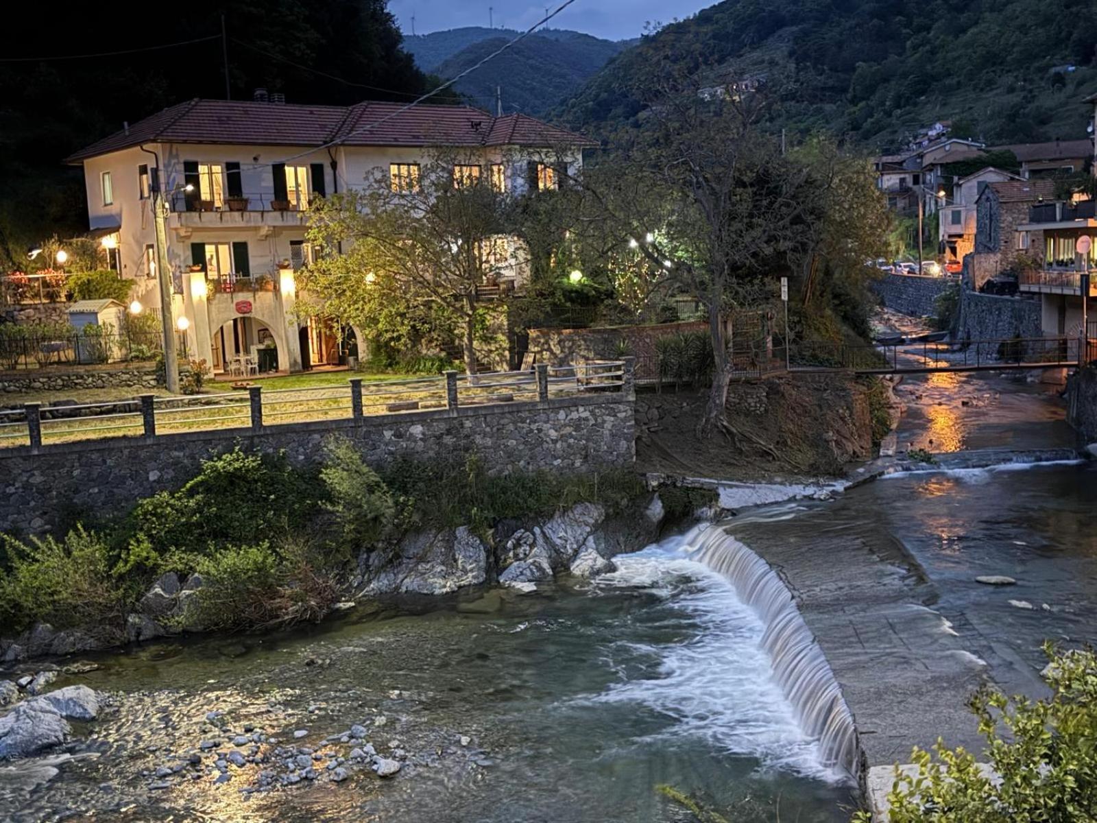 Appartamento In Villa A 5 Km Dal Mare Albisola Superiore Εξωτερικό φωτογραφία
