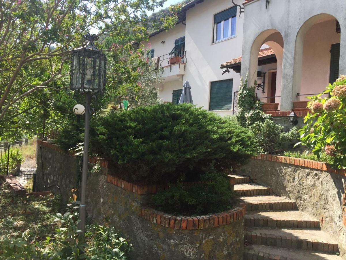 Appartamento In Villa A 5 Km Dal Mare Albisola Superiore Εξωτερικό φωτογραφία